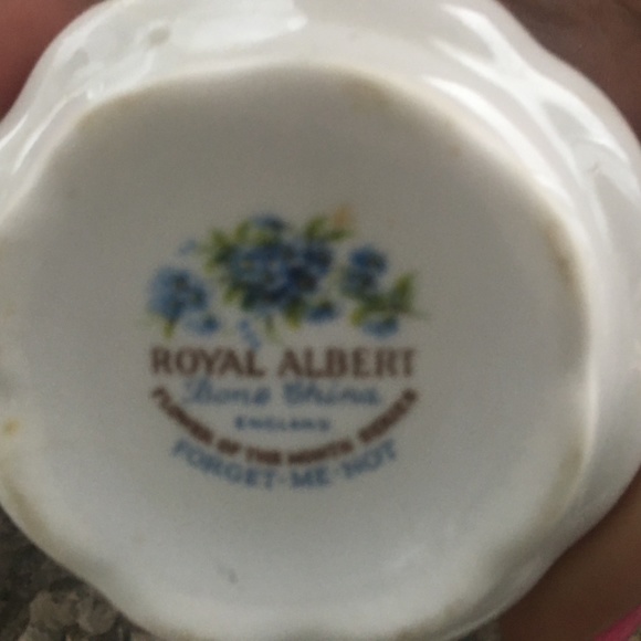 OLD COUNTRY ROSES - Picture 5 of 11